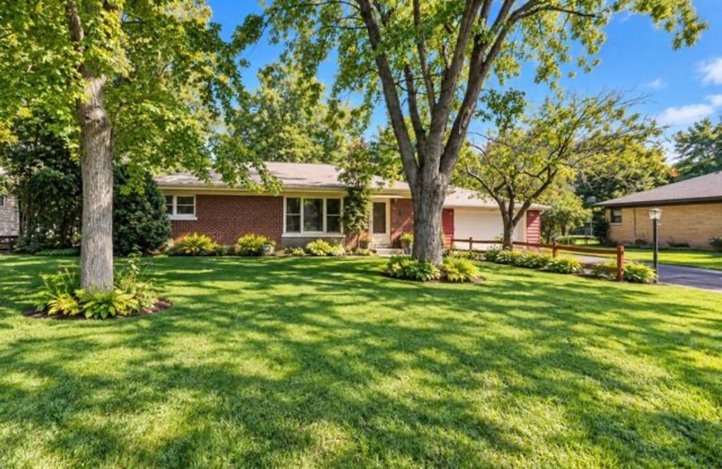 1S155 Euclid Avenue, Oakbrook Terrace, IL 60181 — photo 2