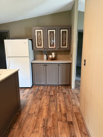 1751 Union Camp Rd, Lafayette, TN 37083