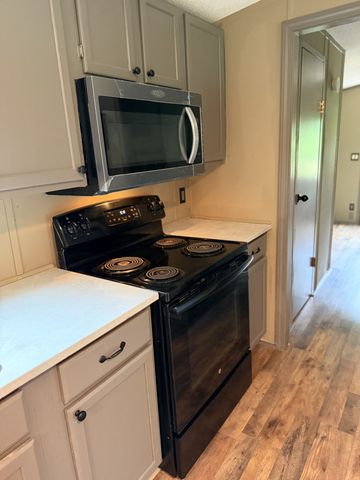 1751 Union Camp Rd, Lafayette, TN 37083
