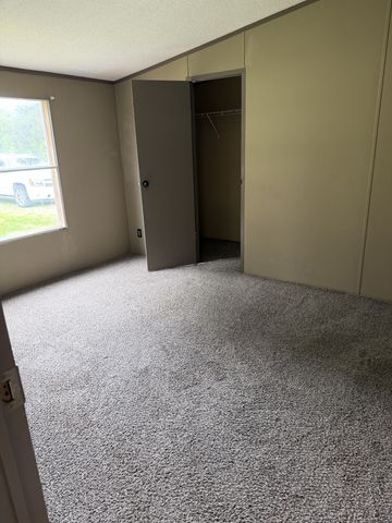 1751 Union Camp Rd, Lafayette, TN 37083