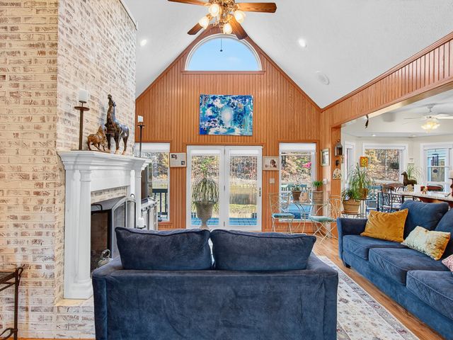 129 Leland Rd, Summertown, TN 38483