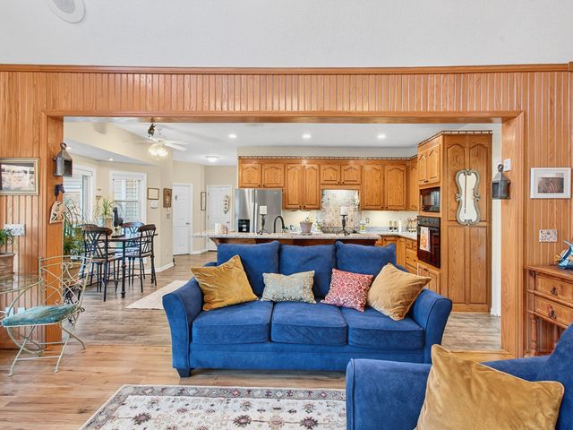 129 Leland Rd, Summertown, TN 38483