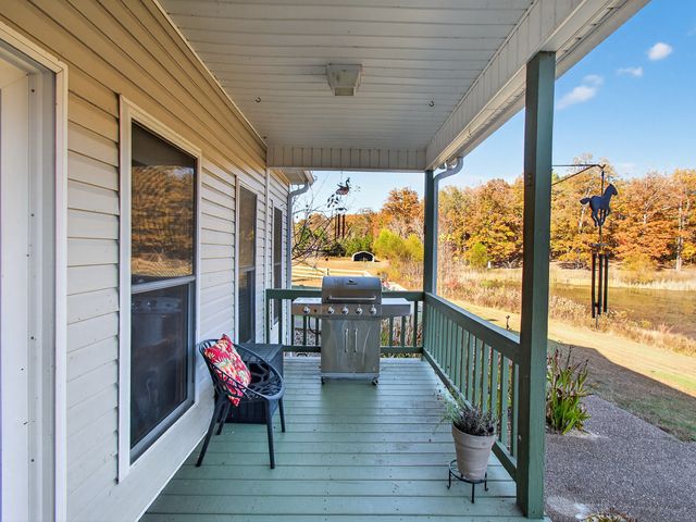 129 Leland Rd, Summertown, TN 38483