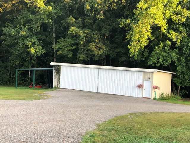 129 Leland Rd, Summertown, TN 38483