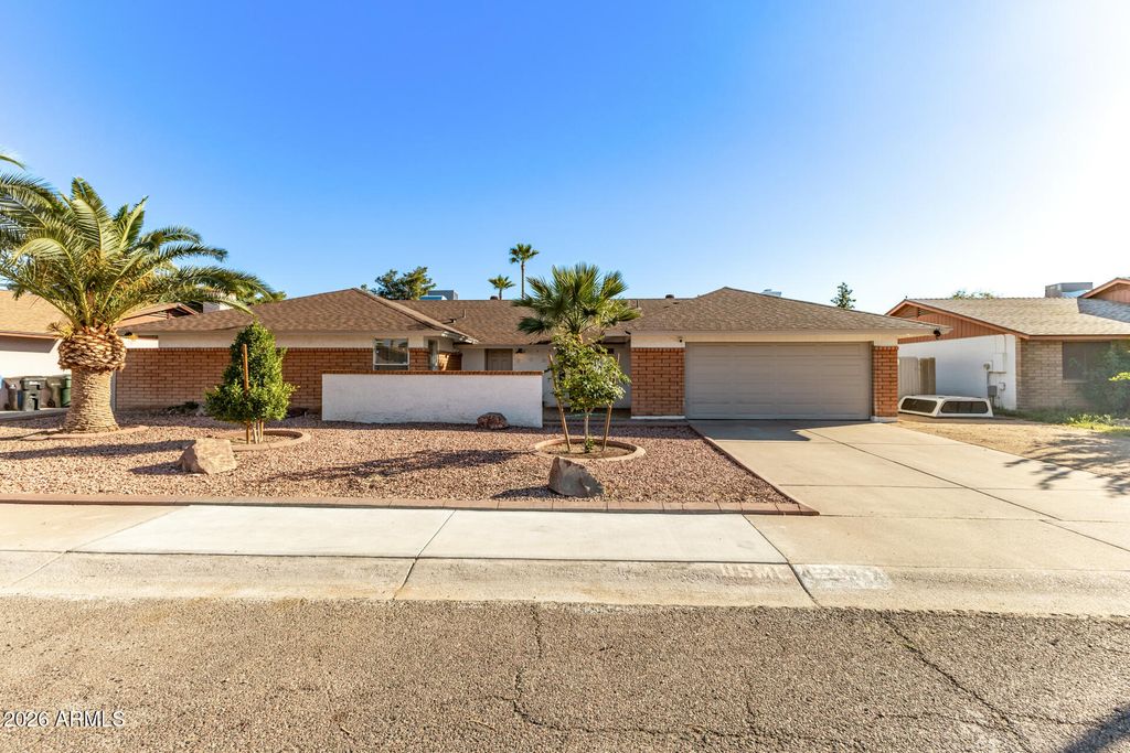 4237 W HARTFORD Avenue, Glendale, AZ 85308