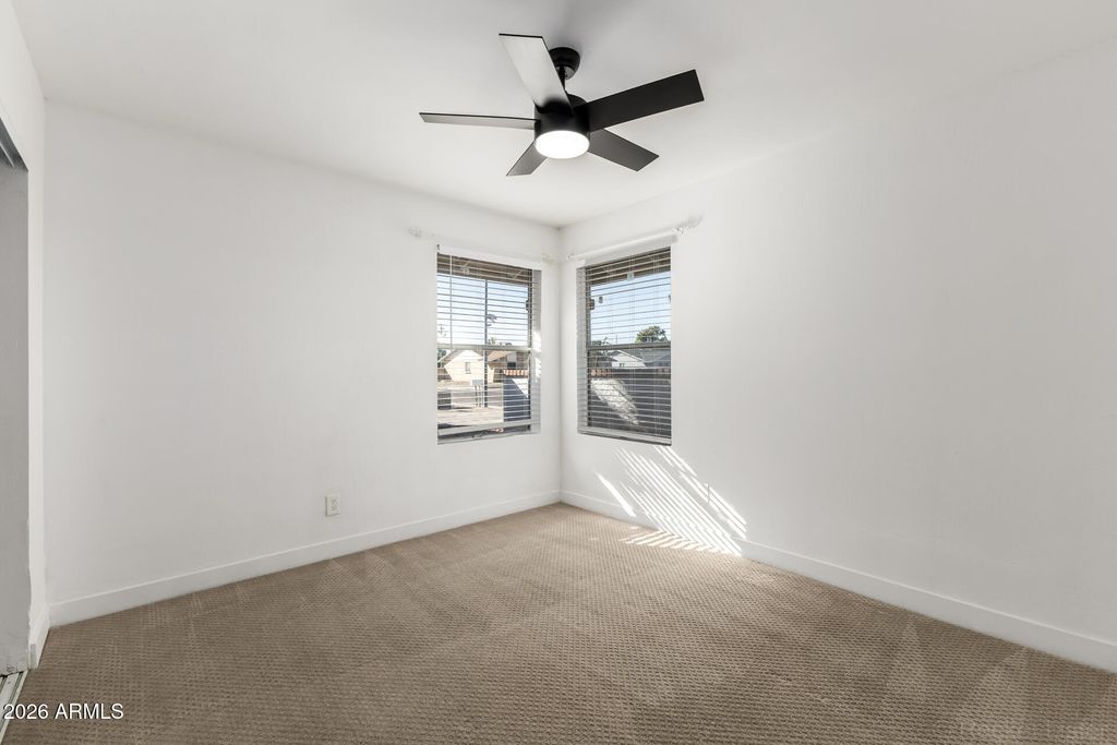 Image 26 of property listing at 4237 W HARTFORD Avenue, Glendale, AZ 85308
