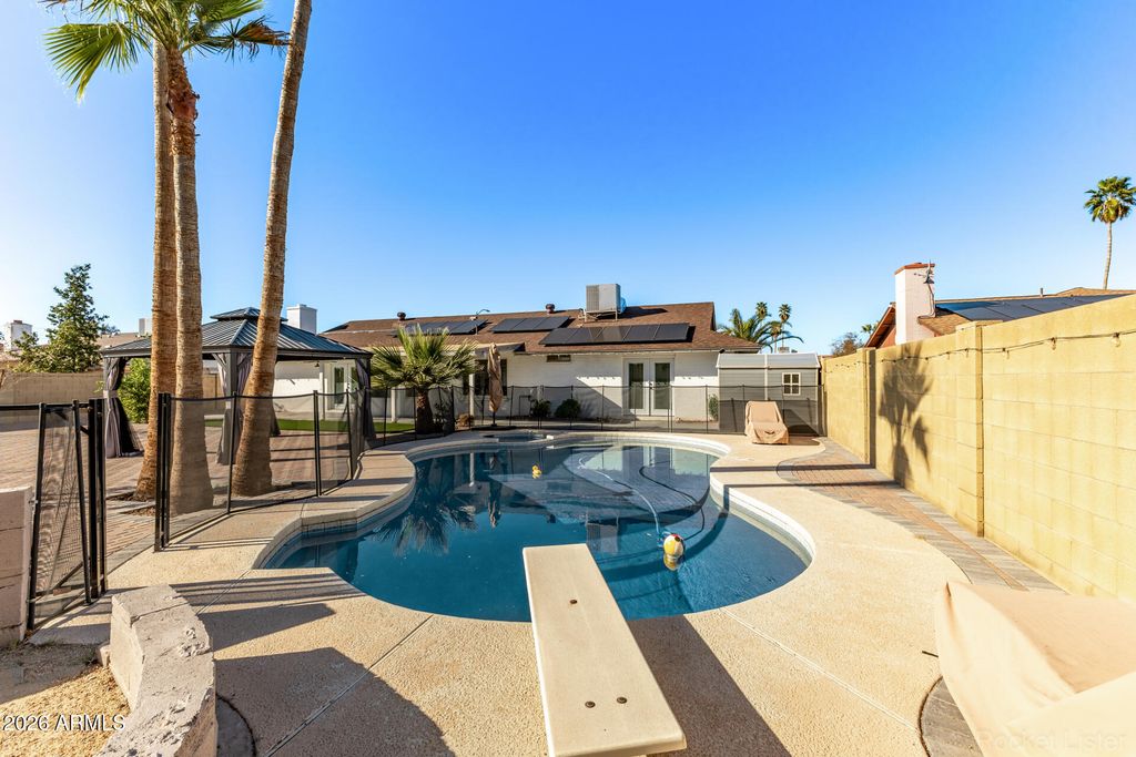 Image 36 of property listing at 4237 W HARTFORD Avenue, Glendale, AZ 85308