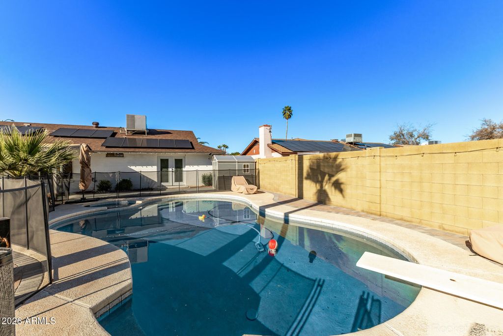 Image 38 of property listing at 4237 W HARTFORD Avenue, Glendale, AZ 85308