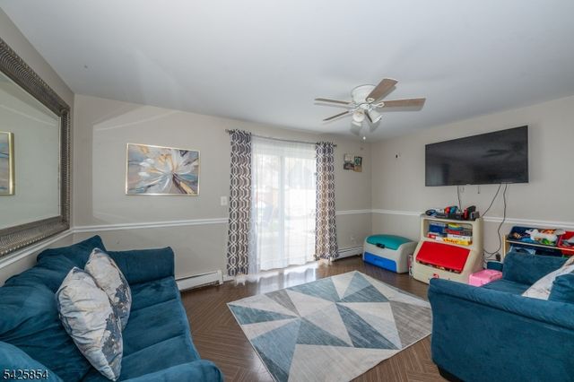 44 Fordham Trl, Hopatcong Boro, NJ 07843