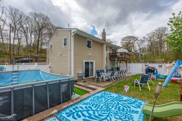 44 Fordham Trl, Hopatcong Boro, NJ 07843