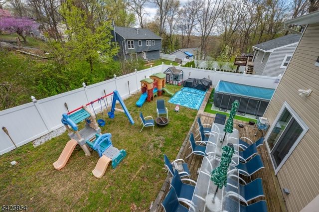 44 Fordham Trl, Hopatcong Boro, NJ 07843