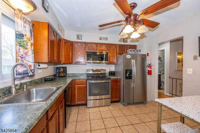 44 Fordham Trl, Hopatcong Boro, NJ 07843