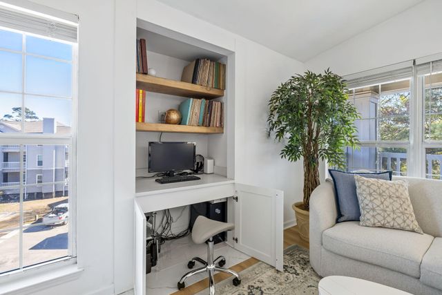 700 Daniel Ellis Drive 10301, Charleston, SC 29412