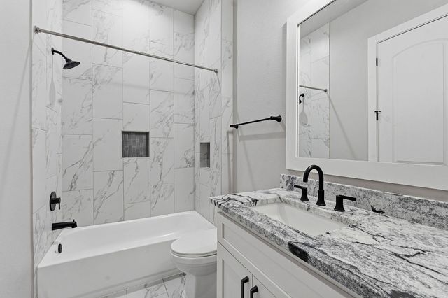 1326 Via Principale DR, New Braunfels, TX 78132