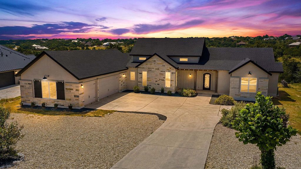 1326 Via Principale DR, New Braunfels, TX 78132