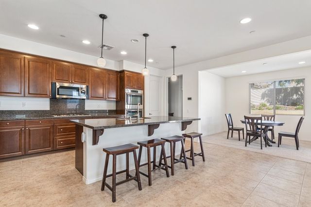 37761 Apache Plume Drive, Murrieta, CA 92563