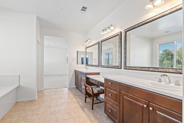 37761 Apache Plume Drive, Murrieta, CA 92563