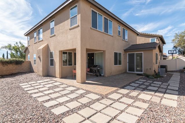 37761 Apache Plume Drive, Murrieta, CA 92563