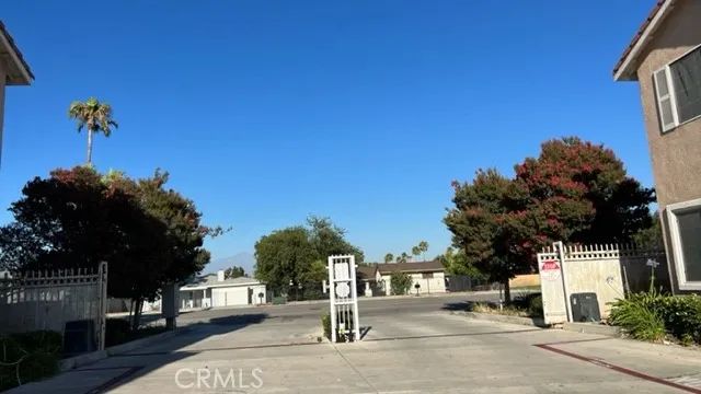 1004 S Riverside Avenue D-3, Rialto, CA 92376