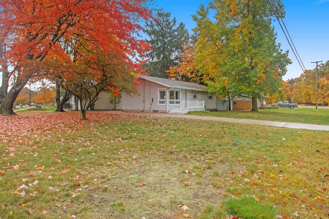 3312 Lincoln Street, Norton Shores, MI 49441