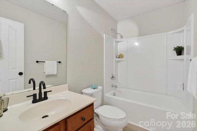 5227 Swearngan Road, Charlotte, NC 28216