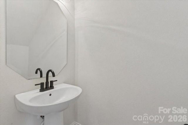 5227 Swearngan Road, Charlotte, NC 28216