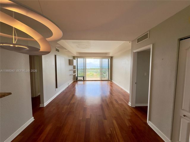 5600 Collins Ave 17G, Miami Beach, FL 33140
