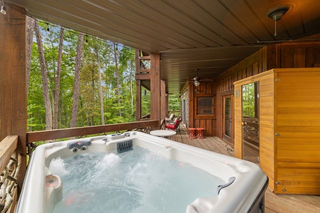 101 Heights Overlook, Blue Ridge, GA 30513