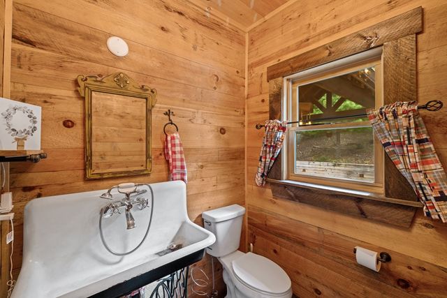 101 Heights Overlook, Blue Ridge, GA 30513