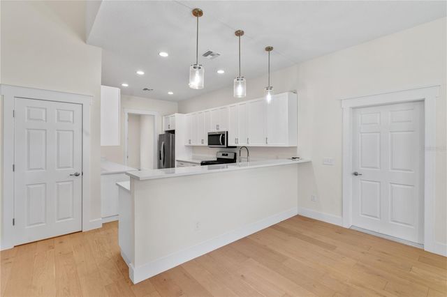 1919 SIPES AVENUE, Sanford, FL 32771