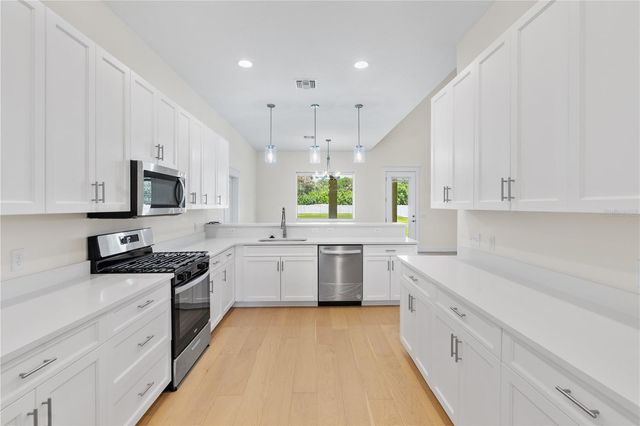 1919 SIPES AVENUE, Sanford, FL 32771