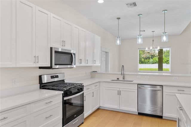 1919 SIPES AVENUE, Sanford, FL 32771