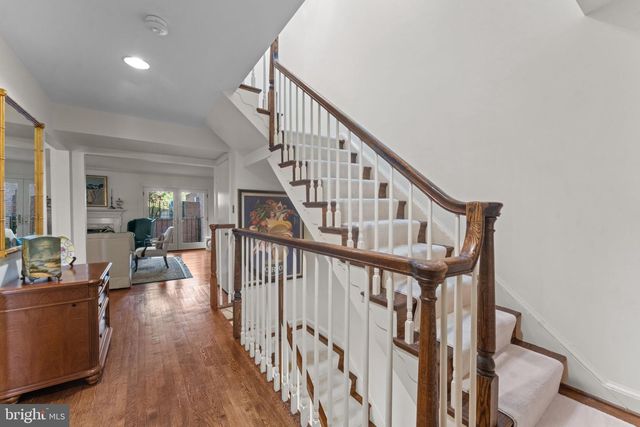 2407 S QUEEN ST, Arlington, VA 22202