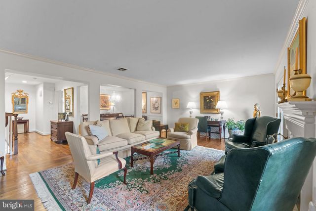 2407 S QUEEN ST, Arlington, VA 22202