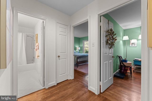 2407 S QUEEN ST, Arlington, VA 22202