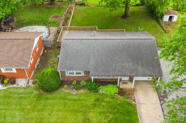 309 Dogwood Lane, Fairview Heights, IL 62208