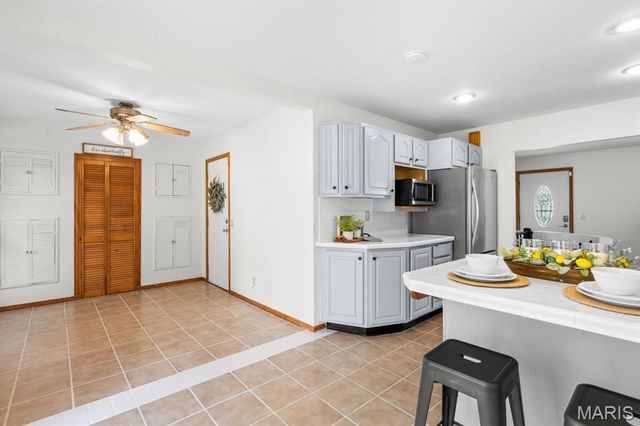 309 Dogwood Lane, Fairview Heights, IL 62208