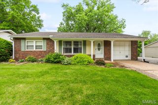 309 Dogwood Lane, Fairview Heights, IL 62208