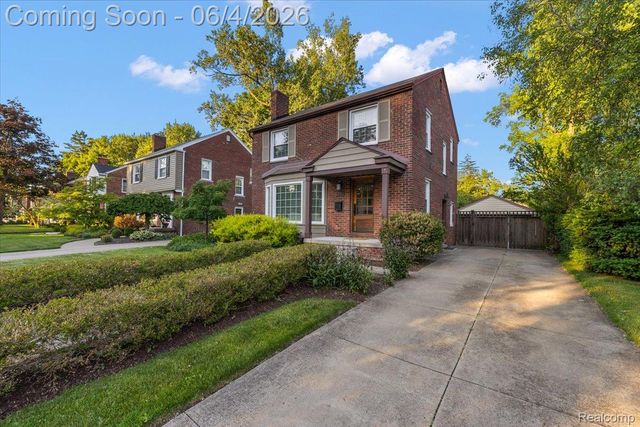 1512 Edgewood Drive, Royal Oak, MI 48067