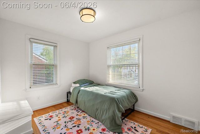 1512 Edgewood Drive, Royal Oak, MI 48067