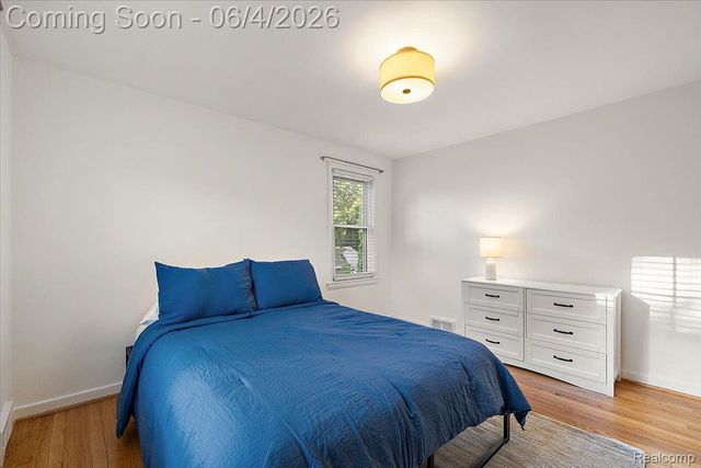 1512 Edgewood Drive, Royal Oak, MI 48067