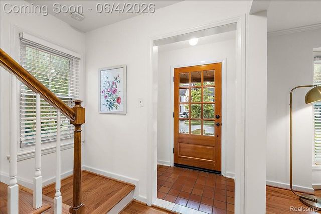 1512 Edgewood Drive, Royal Oak, MI 48067