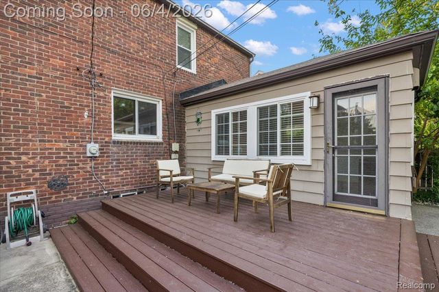 1512 Edgewood Drive, Royal Oak, MI 48067