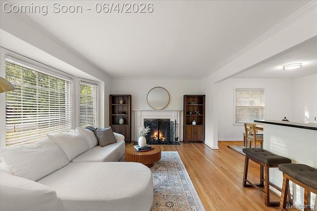 1512 Edgewood Drive, Royal Oak, MI 48067