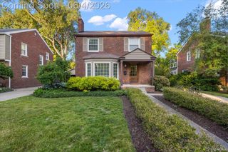 1512 Edgewood Drive, Royal Oak, MI 48067