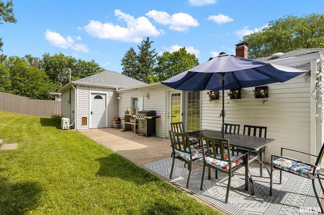 312 W BARRINGTON Road, Peoria, IL 61614
