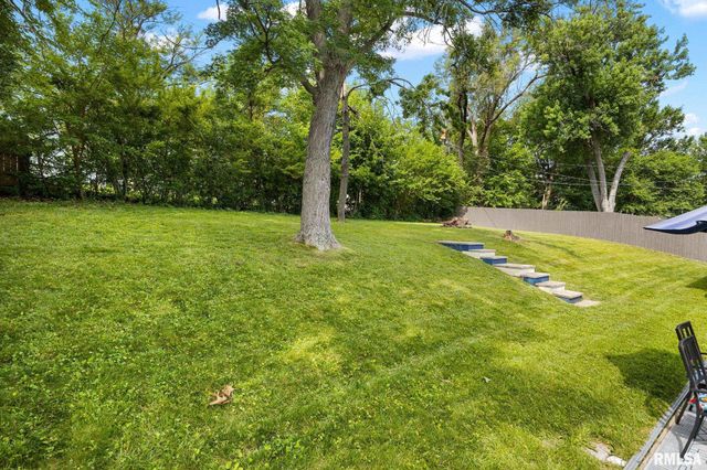 312 W BARRINGTON Road, Peoria, IL 61614