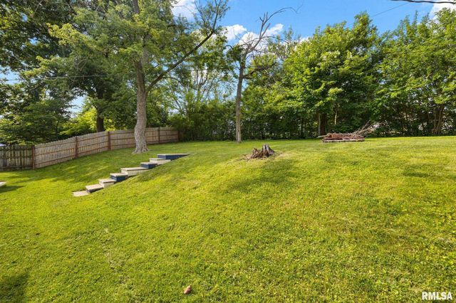 312 W BARRINGTON Road, Peoria, IL 61614