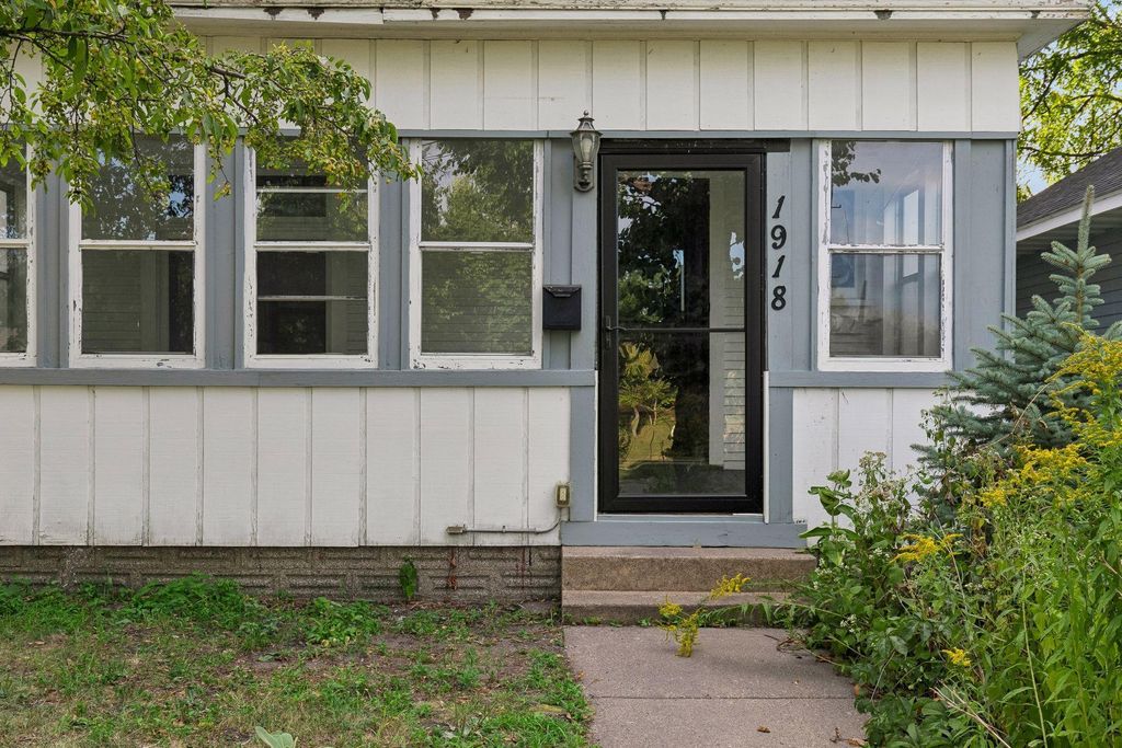1918 Quincy Street NE, Minneapolis, MN 55418 — photo 3