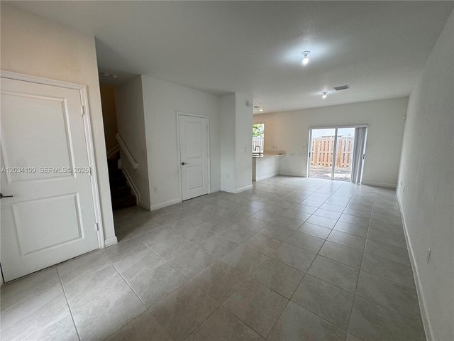 2609 SE 11th Street 2609, Homestead, FL 33035